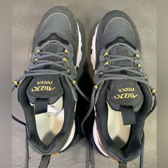 Nike Air Max 270 React Sneakers Black Gold Shoe Size 8 Womens or Youth 6.5 - Picture 7 of 11